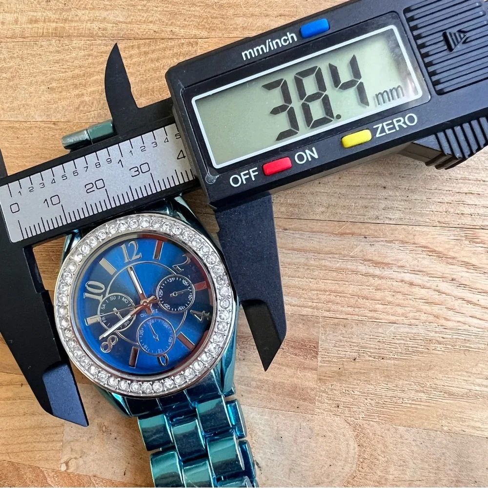 Unbranded ladies metallic blue fashion watch NEW BATTERY